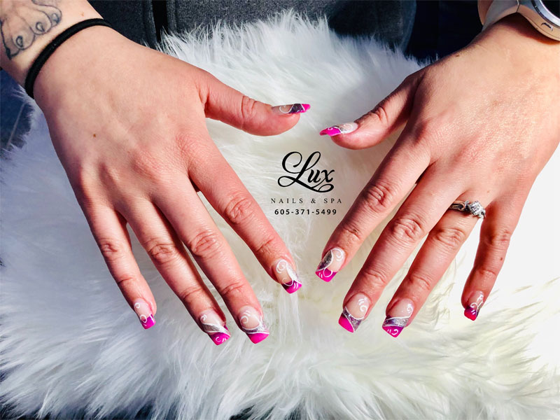 Lux Nails Bar on Instagram: “Holiday Nails 🤍 Appointment available today  ☎️07968681993 or via link in our bio 📍145 M… | Lux nails, Holiday nails,  Colour tip nails